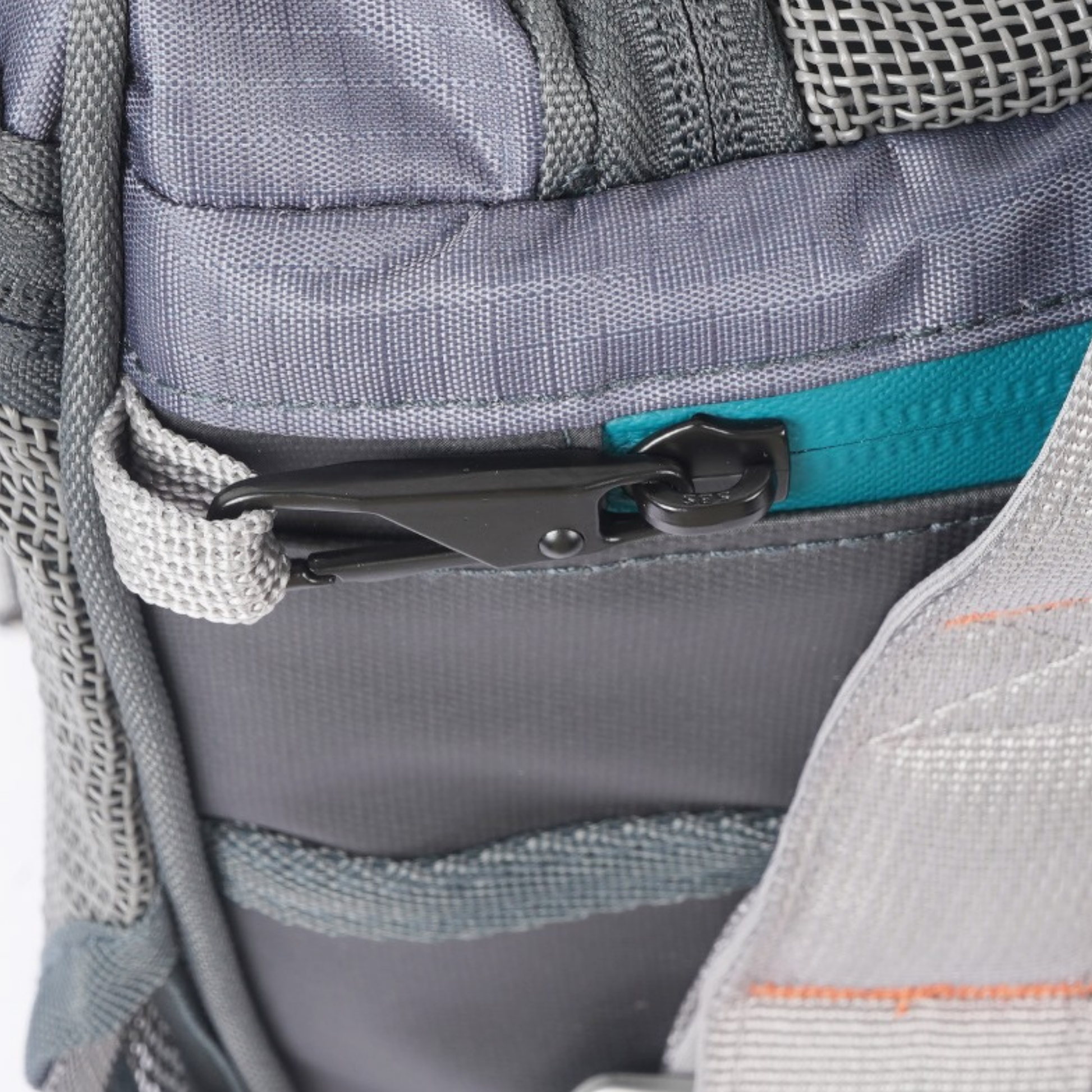 Zeppelin™ Airline-Approved Cat Carrier