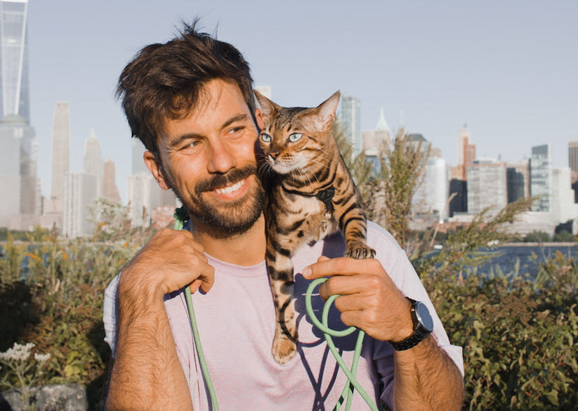 Albert & Mia with New York Skyline in the back
